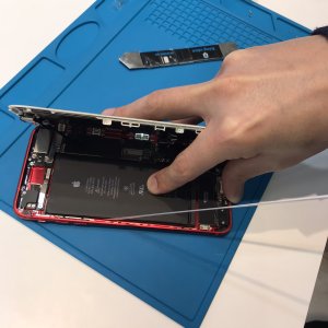 iPhone7+バッテリー交換修理