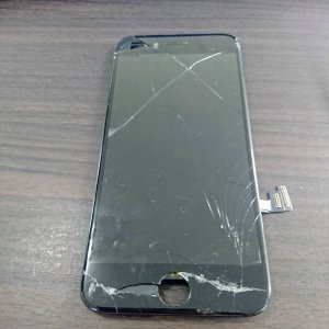 iPhone ８ 液晶交換 パネル交換 スマートフォン スマホ 携帯修理 東京都 御徒町