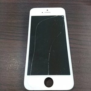 iPhone 5 液晶交換 パネル交換 スマートフォン スマホ 携帯修理 東京都 御徒町