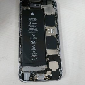 iPhone ６S バッテリー交換 パネル 液晶 パーツ交換 画面割れ 画面修理 iPhone スマートフォン スマホ 携帯修理 東京都 御徒町