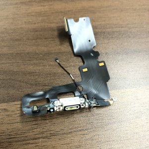 iPhone8 ライトニング交換