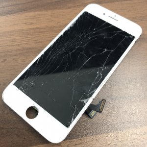 iPhone8 フロントパネル交換
