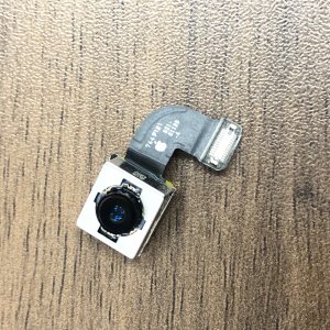iPhone8 リアカメラ交換修理