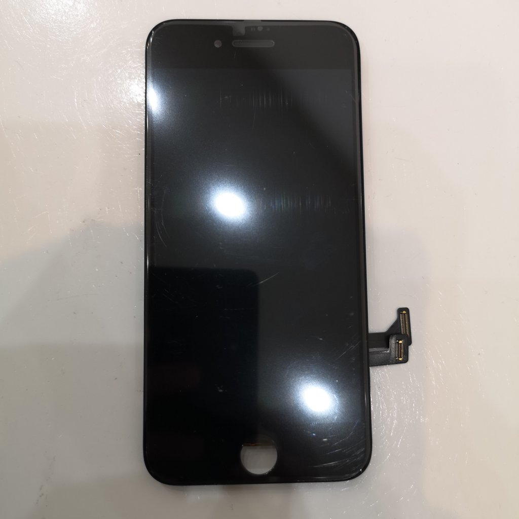 iPhone 7 液晶交換 パネル交換 スマートフォン スマホ 携帯修理 東京都 御徒町