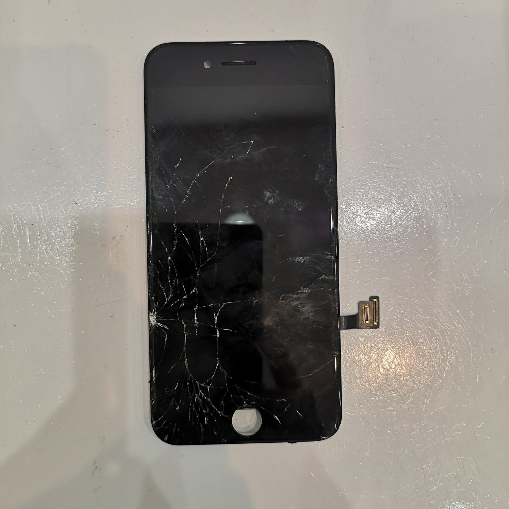 iPhone 7 液晶交換 パネル交換 スマートフォン スマホ 携帯修理 川口市 西川口