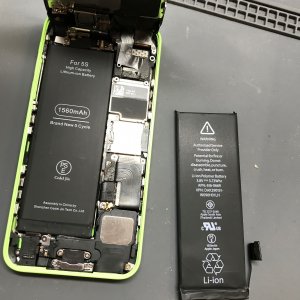 iPhone 5C バッテリー交換