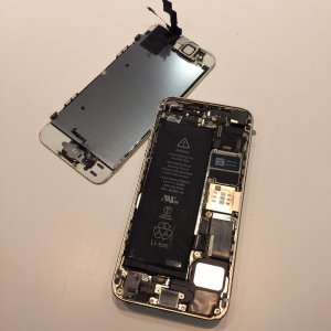 iPhone5sバッテリー交換修理