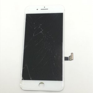 iPhone8P フロントパネル交換修理