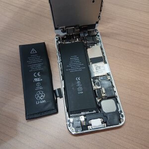 iPhone5 バッテリー交換