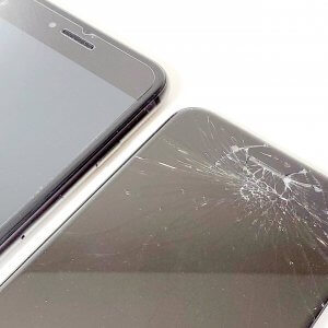 iPhone8 ガラス割れ パネル交換