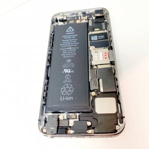 iPhone5S バッテリー交換