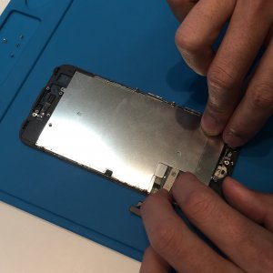 iPhone7バッテリー交換+フロントパネル交換修理