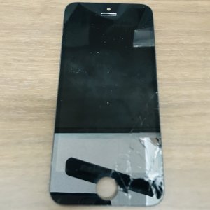 iPhoneSE ガラスパネル交換 バッテリー、カメラ等パーツ修理