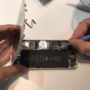 iPhone5sバッテリー交換修理