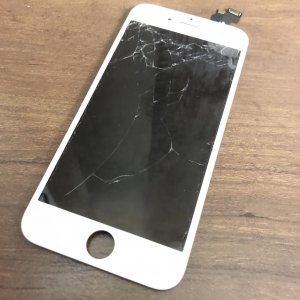 iPhone6 フロントパネル交換修理