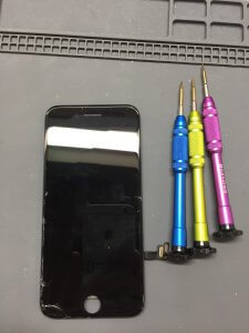 iPhone8 パネル交換