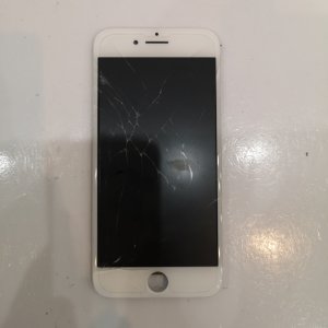 iPhone 8 液晶交換 パネル交換 スマートフォン スマホ 携帯修理 川口市 西川口