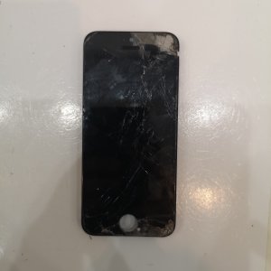 iPhone SE パネル交換 スマートフォン スマホ 携帯修理 東京都 御徒町