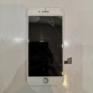 iPhone 8 液晶交換 パネル交換 スマートフォン スマホ 携帯修理 川口市 西川口