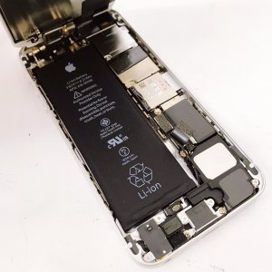 iPhoneSE バッテリー交換修理