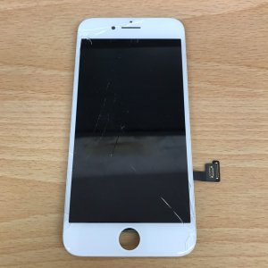 iPhone8 フロントパネル交換