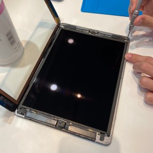 iPad Air デジタイザー交換修理