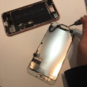 iPhone7 フロントパネル交換修理