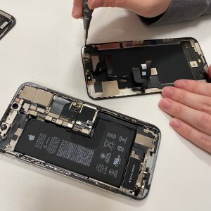 iPhoneⅩS 液晶交換修理