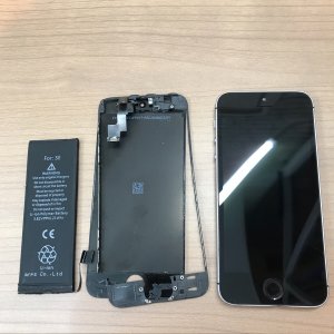 iPhone5-SE 液晶とバッテリー交換