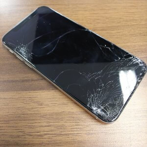 iPhoneXのパネル修理