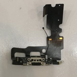 iPhone 7 ライトニング交換