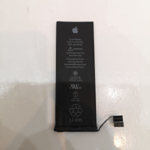 iPhone SE バッテリー交換