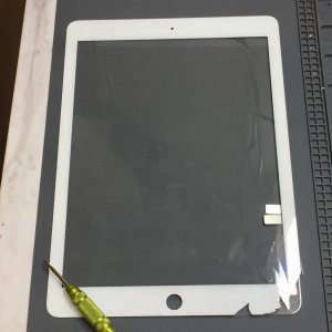 iPad6　デジタイザー交換