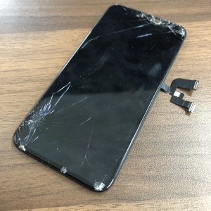 iPhoneXSMAX フロントパネル