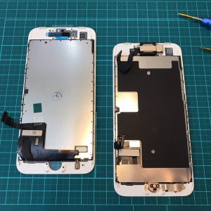 iPhone8 フロントパネル交換