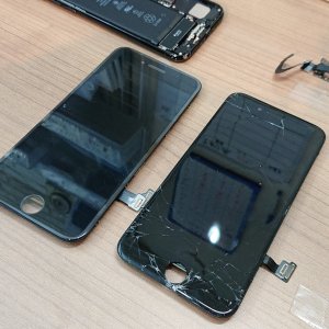 iPhone7 フロントパネル交換