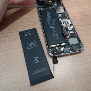 iPhone5S バッテリー交換