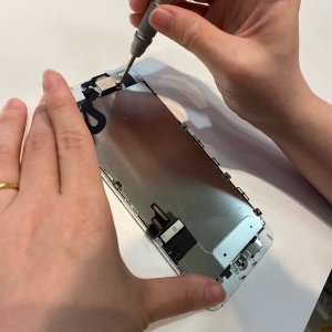 iPhone7＋フロントパネル交換修理