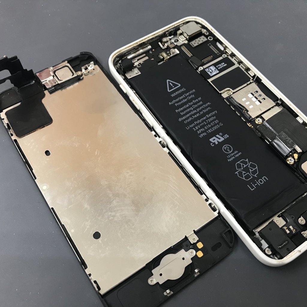 iPhone5C 液晶交換+バッテリー交換