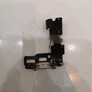 iPhone 7 ライトニング交換