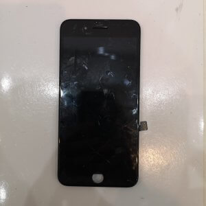 iPhone 7+ パネル交換