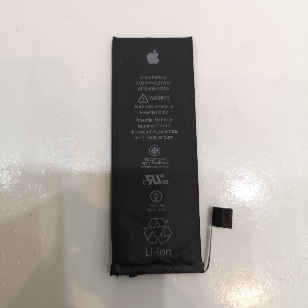 iPhone SE バッテリー交換