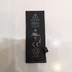 iPhone 5S バッテリー交換