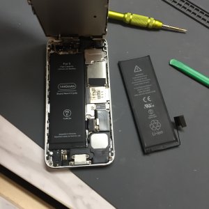 iPhone5 バッテリー交換
