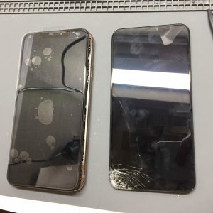 iPhoneXSmax　液晶交換