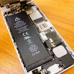iPhone5 バッテリー交換修理