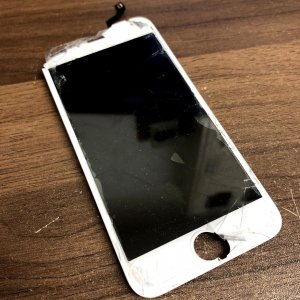 iPhone6Sガラス割れ修理