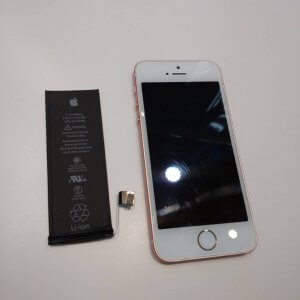 iPhoneSEバッテリー交換修理