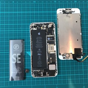 iPhone SE バッテリー交換