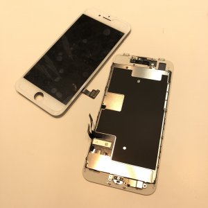 iPhone8液晶交換修理